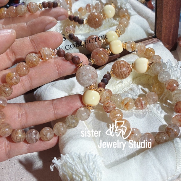 [南瓜露]千层幽灵原创设计款手链大颗粒顶珠秋冬焦糖色多样性发货