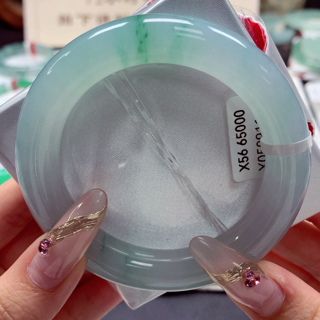 翡翠手镯（圆镯）未镶嵌22（24号）