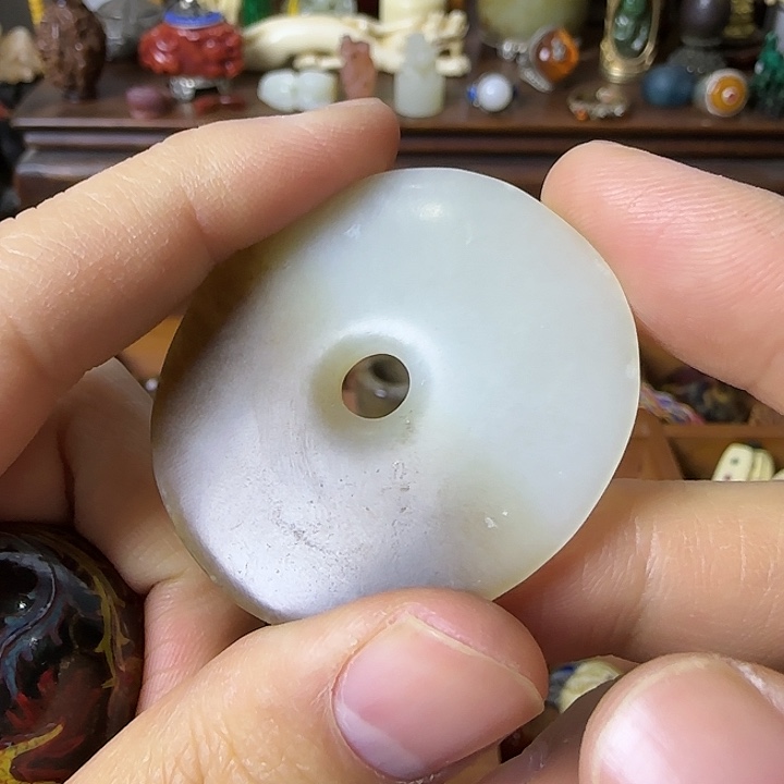 稷***爷和田玉（糖玉）未镶嵌颈饰