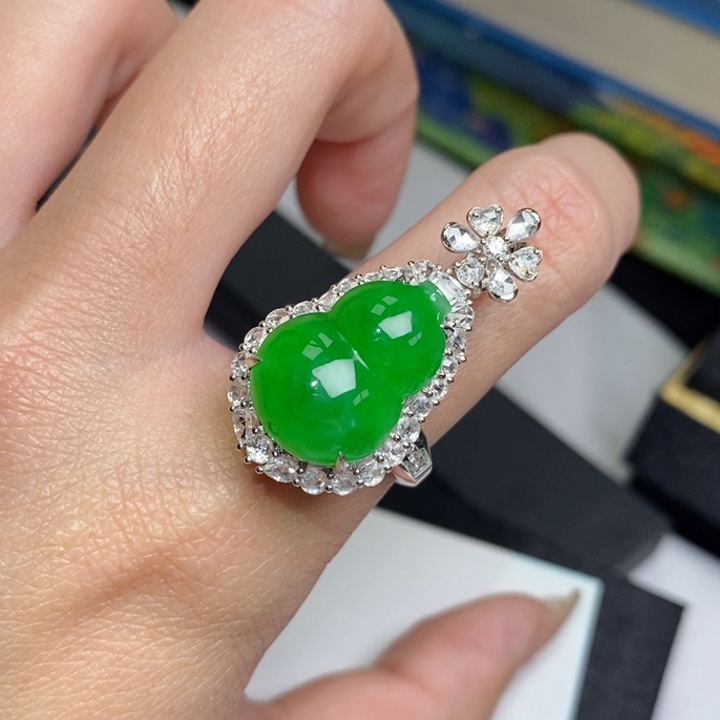 翡翠18K金镶嵌戒指葫芦戒指吊坠两用款