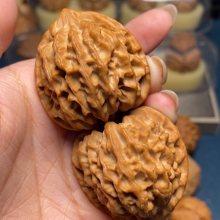 【闪购商品】文玩核桃把件龙门涧