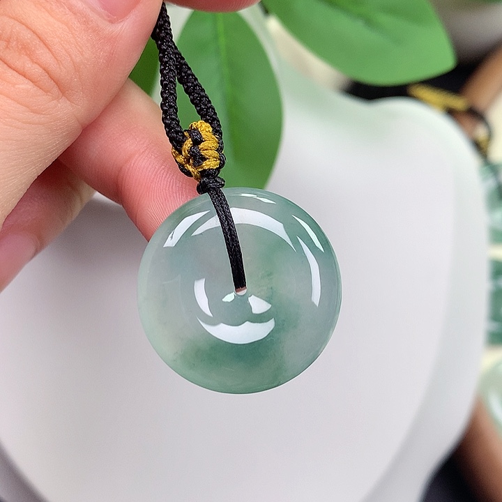 颈饰未镶嵌翡翠平安扣 25.8x6.1mm
