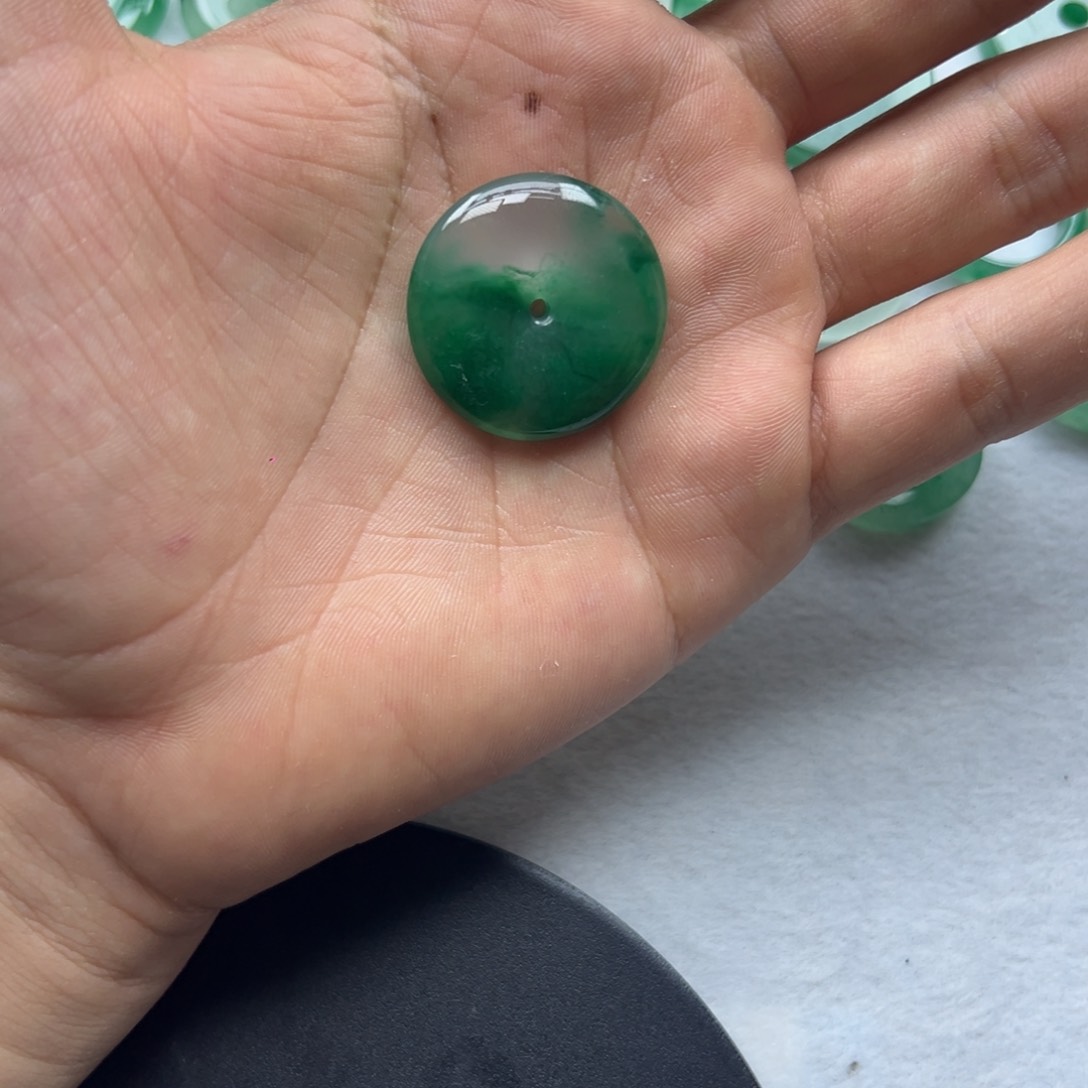 石英质玉颈饰未镶嵌阿****力