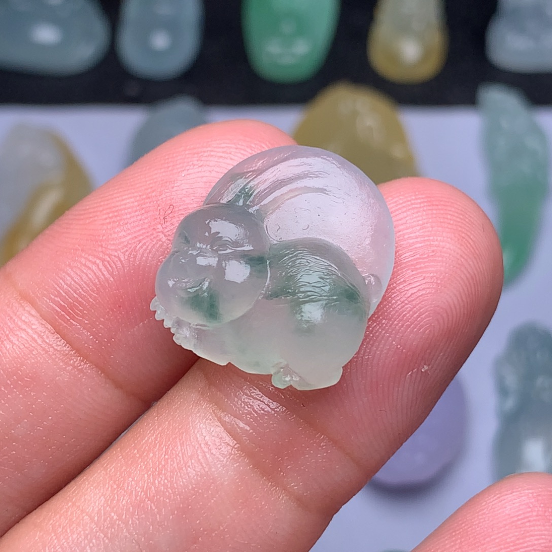 定制翡翠未镶嵌兔子