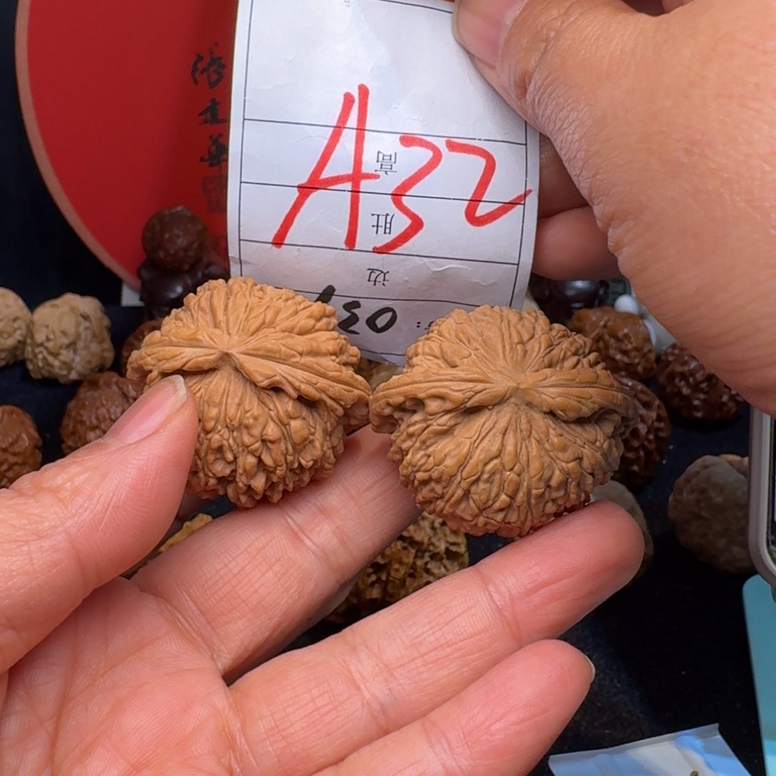 文玩核桃把件白狮子头41