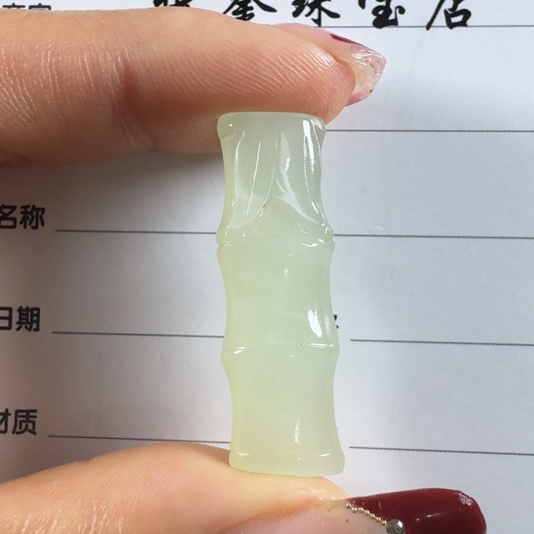 和田玉挂件未镶嵌余*多