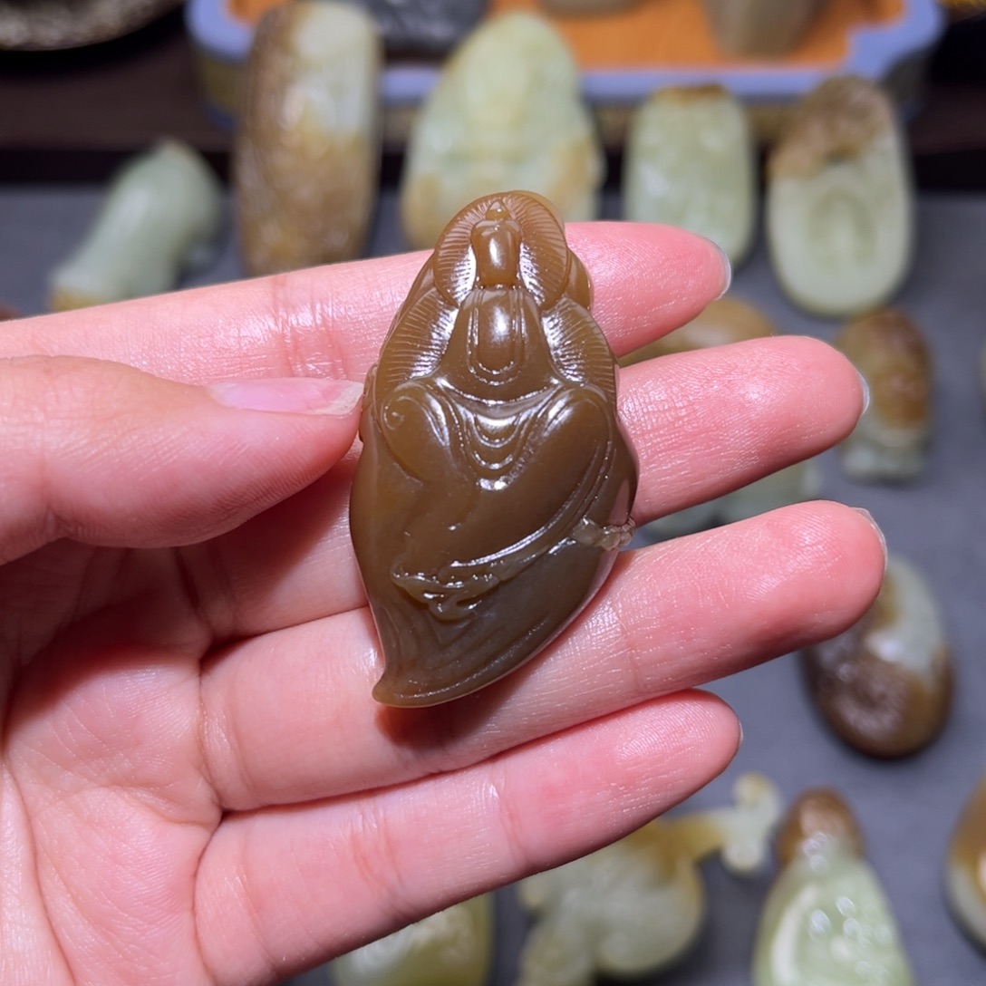 和田玉（糖玉）未镶嵌挂件