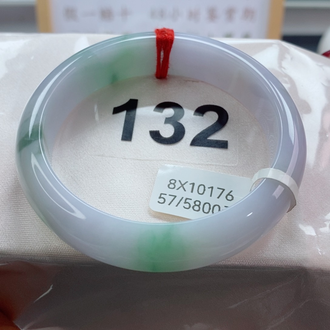 翡翠手镯未镶嵌天然A货翡翠手镯