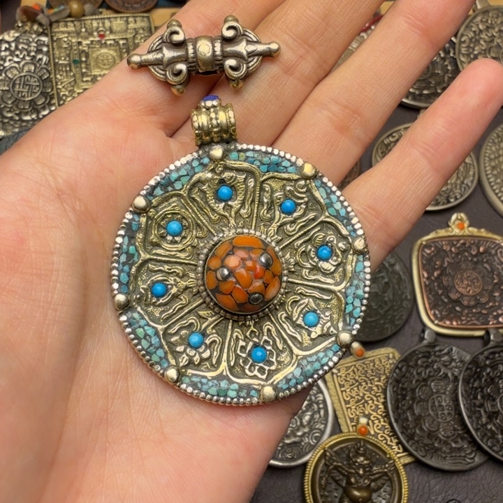 藏传文玩九宫如图