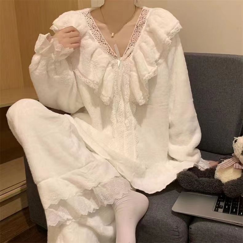 法兰绒睡衣女ins秋冬季公主风蕾丝花边加厚加绒珊瑚绒宽松家居服