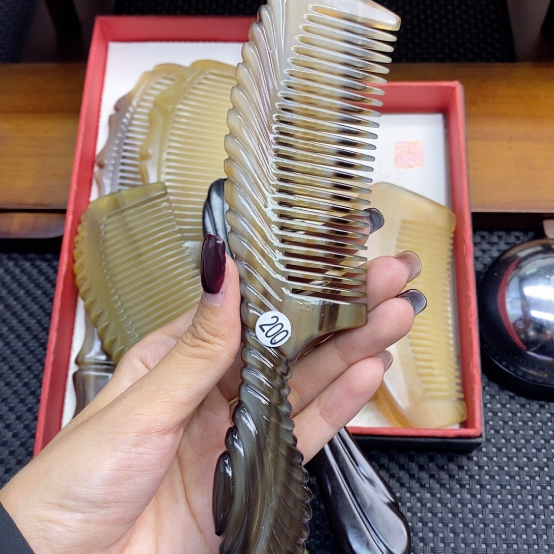 纯手工制作纯牛角梳子五*