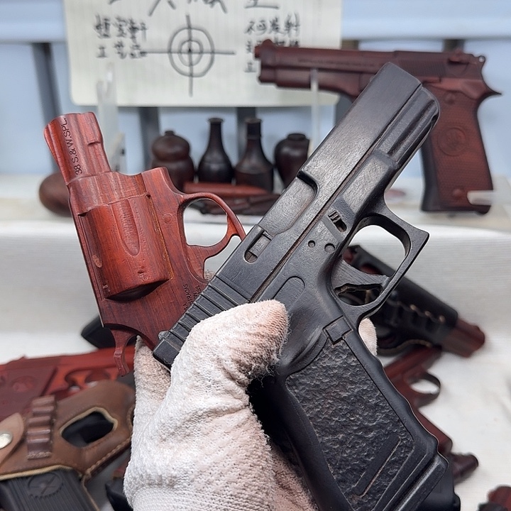 老***孩香榧木紫光檀格洛克瑕疵加犀牛角紫檀点38