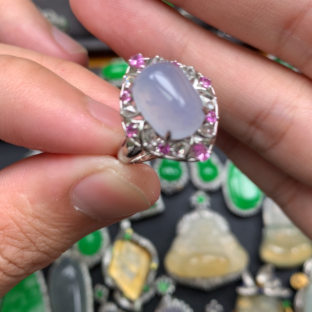 翡翠18K金镶嵌戒指