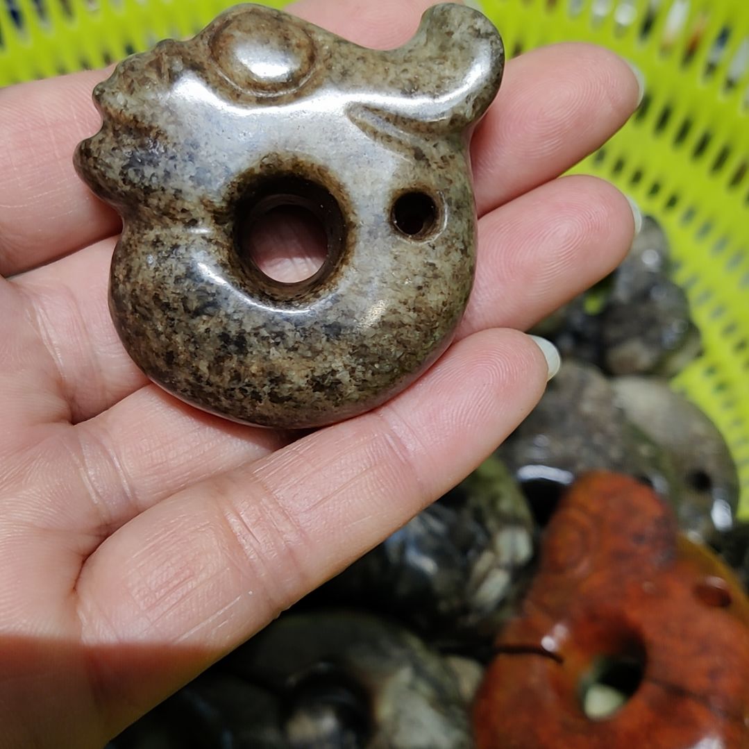 和田玉车挂未镶嵌圆**愿