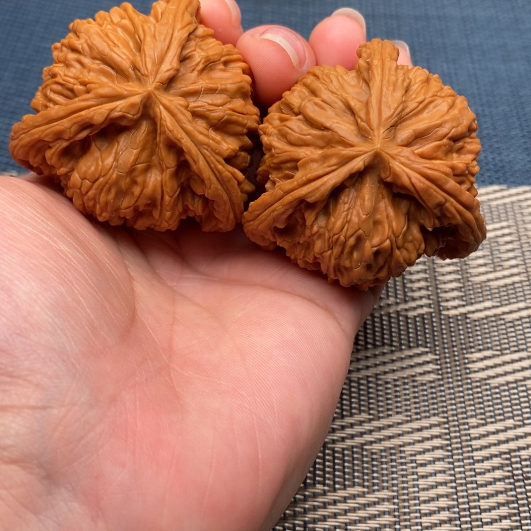 怀***房吊坠文玩核桃三棱