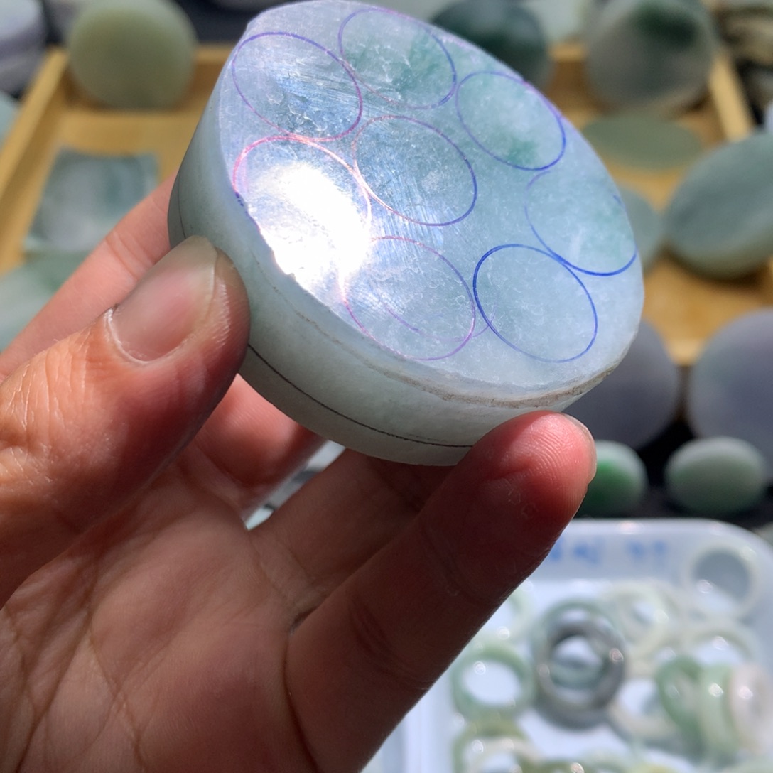 无***闲定制翡翠未镶嵌卡13珠子