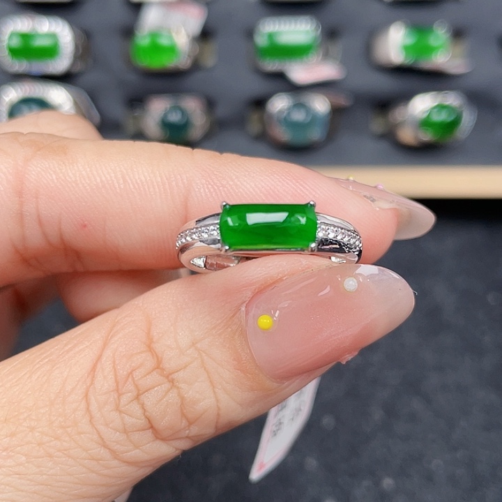 翡翠戒指银S925镶嵌编号0100没有运费险