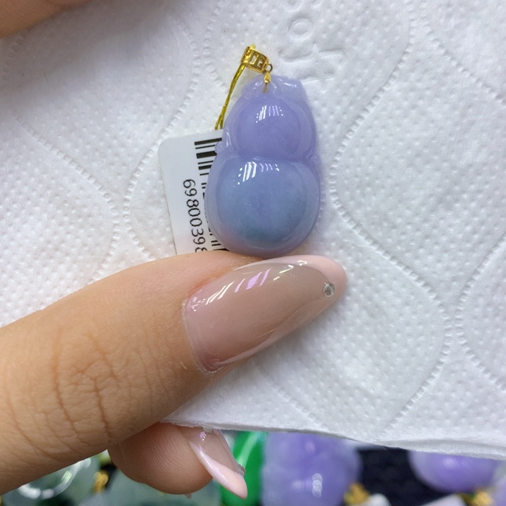 颈饰18K金镶嵌翡翠