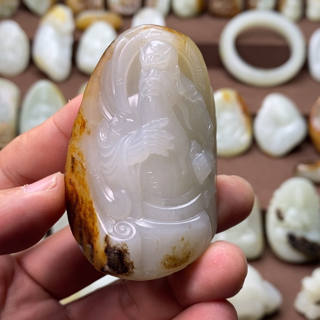 和田玉未镶嵌颈饰龙****朤