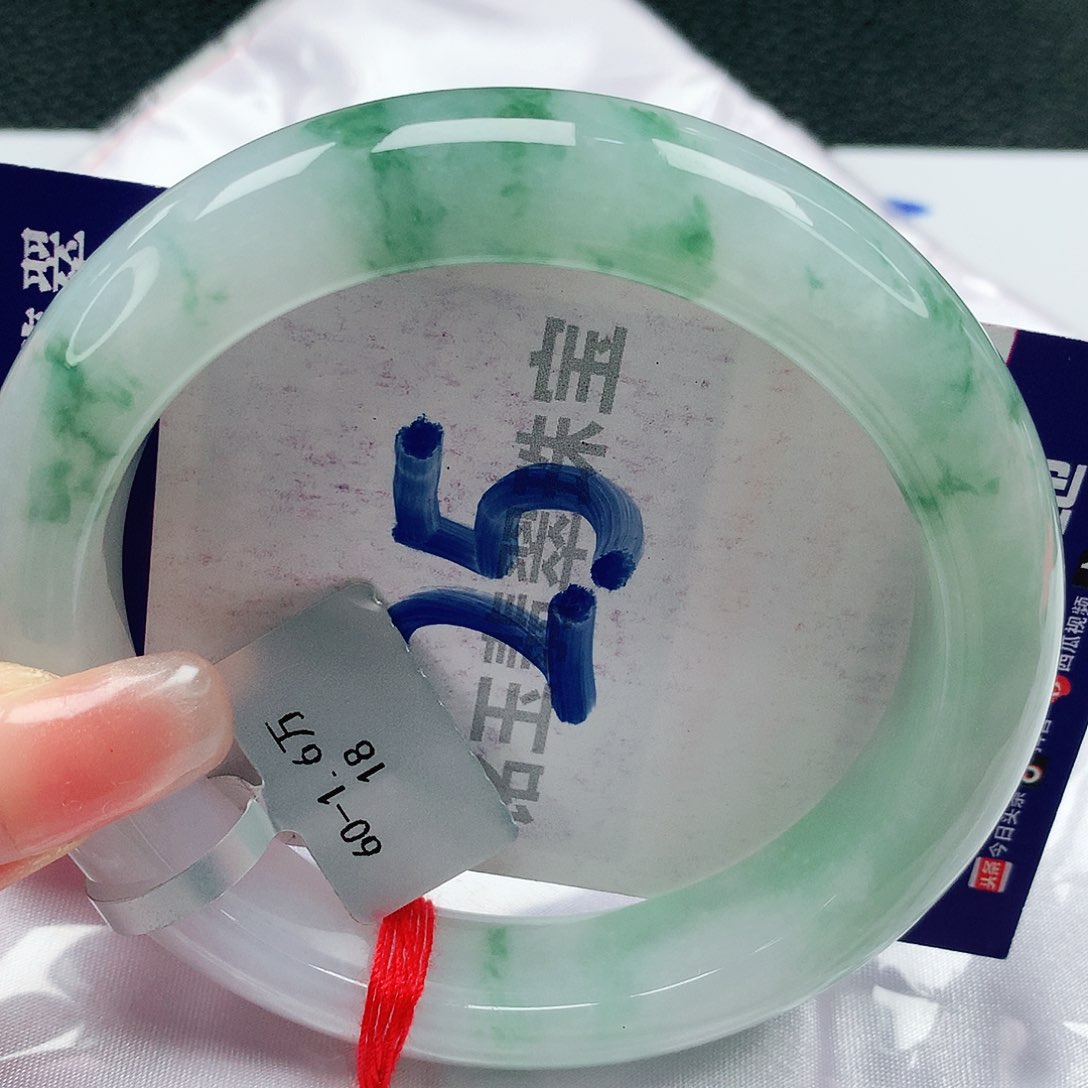 翡翠手镯未镶嵌缅甸天然a货翡翠