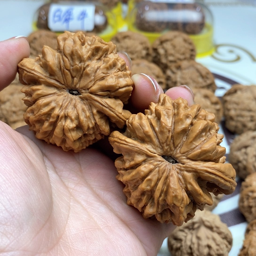 文玩核桃吊坠鲸****?龙鼎54尺