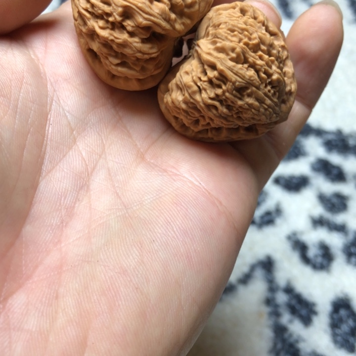 L***S核桃精品南疆文玩核桃