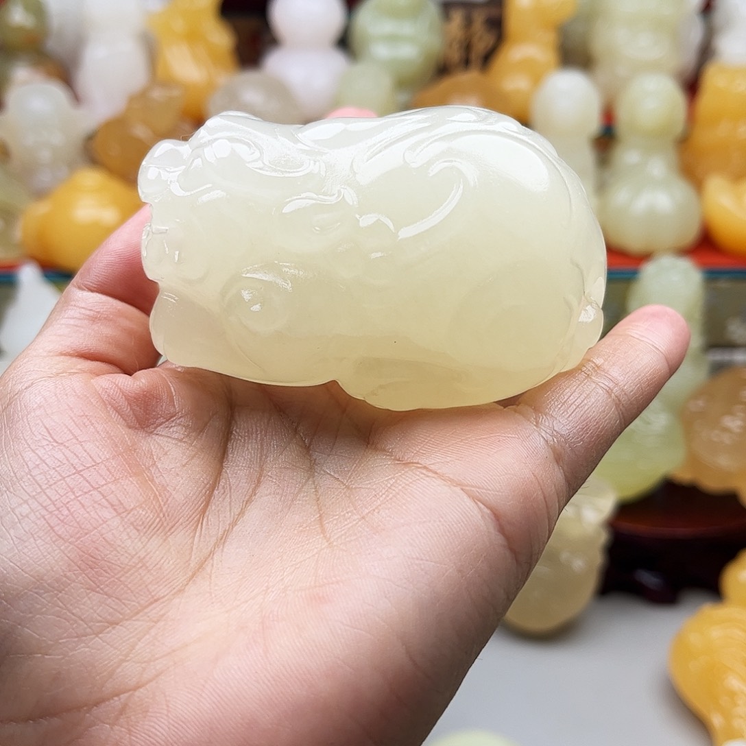 @***王石材貔貅手吧摆件