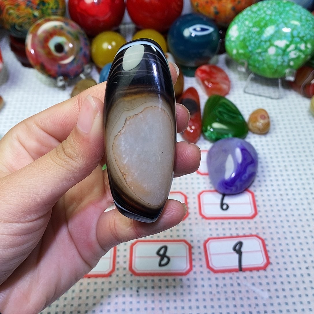 尚***白玛瑙/玉髓未镶嵌珠宝奇石