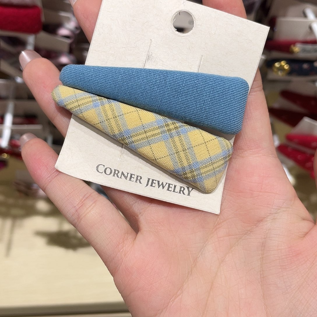 布艺非金属蓝格三角