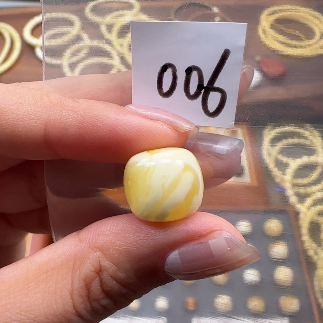 琥珀未镶嵌珠宝奇石13.4mm