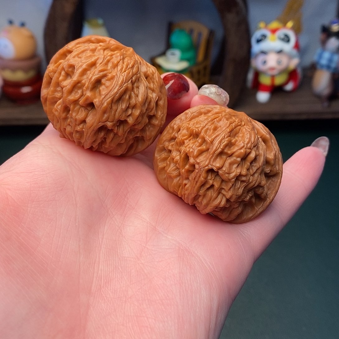 文玩核桃吊坠43红皮磨