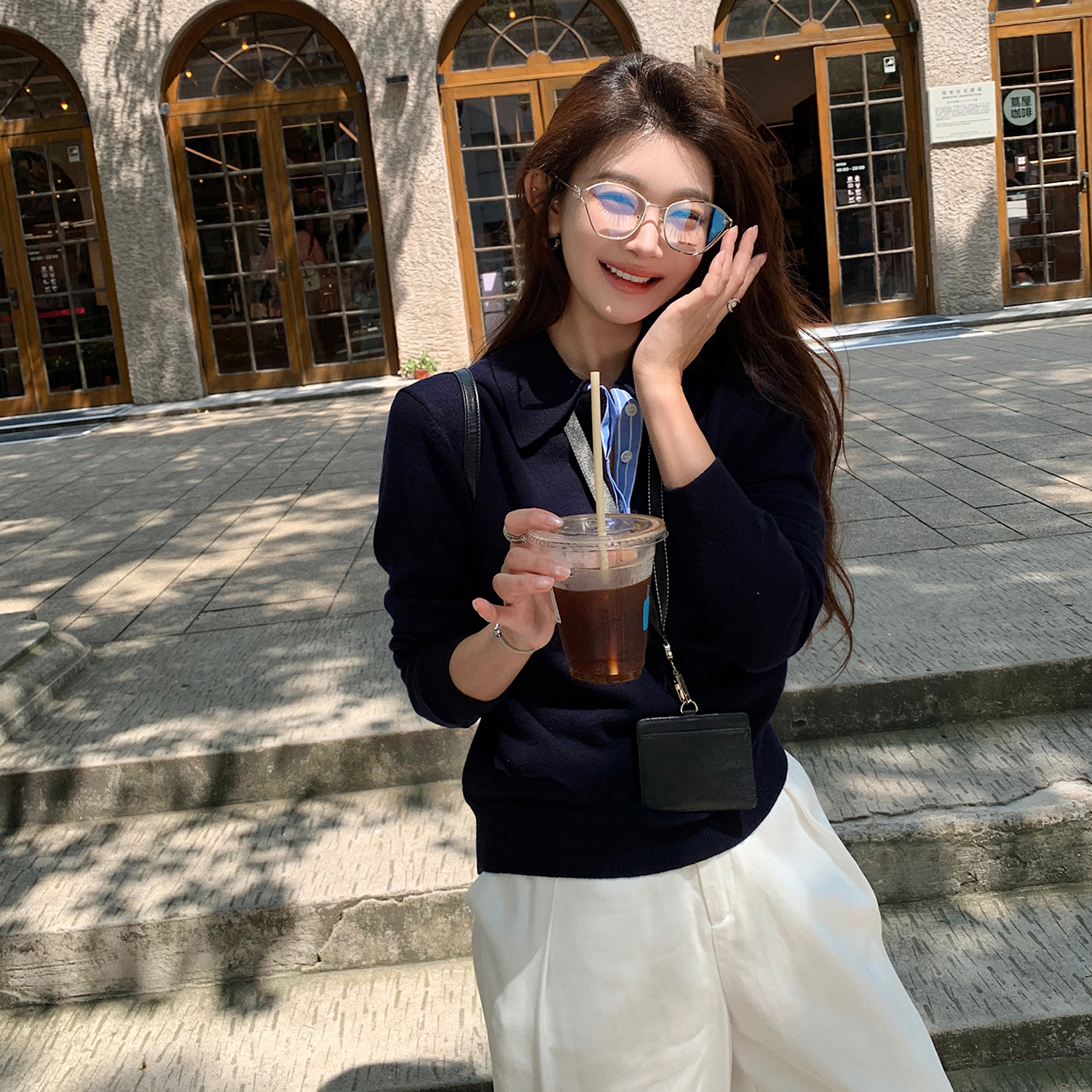 “Miu系时髦er”软糯100绵羊毛 深藏青撞色领学院风长袖针织衫！