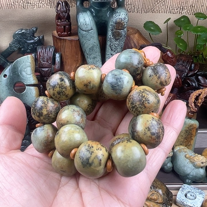 岫岩河磨玉（透闪石质玉）手串未镶嵌