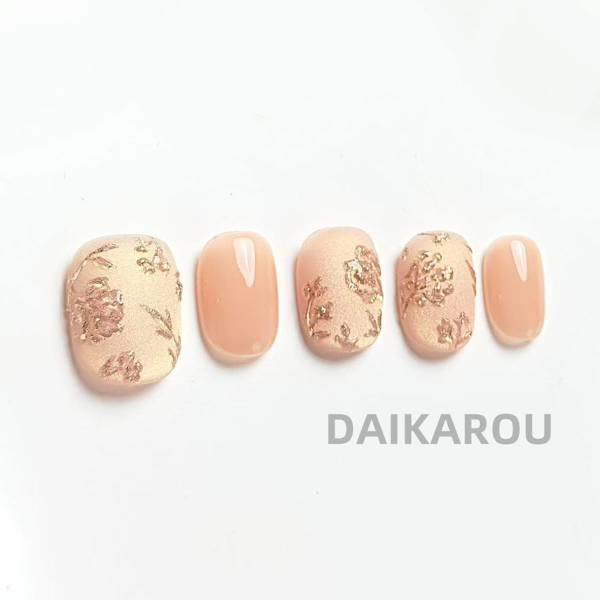 流影绘金丝 黛卡柔预售 哇擦么 新甲型 此度短椭圆手工穿戴甲10片