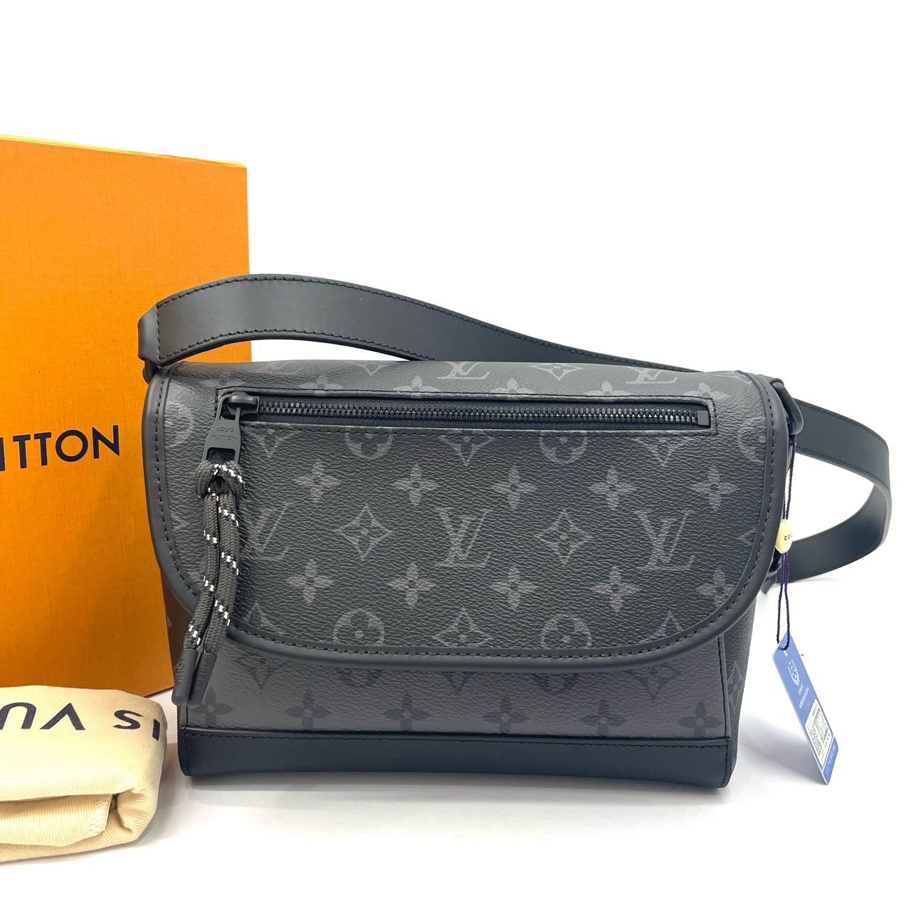 全新未使用 LouisVuitton/路易威登 黑武士老花男士斜挎包