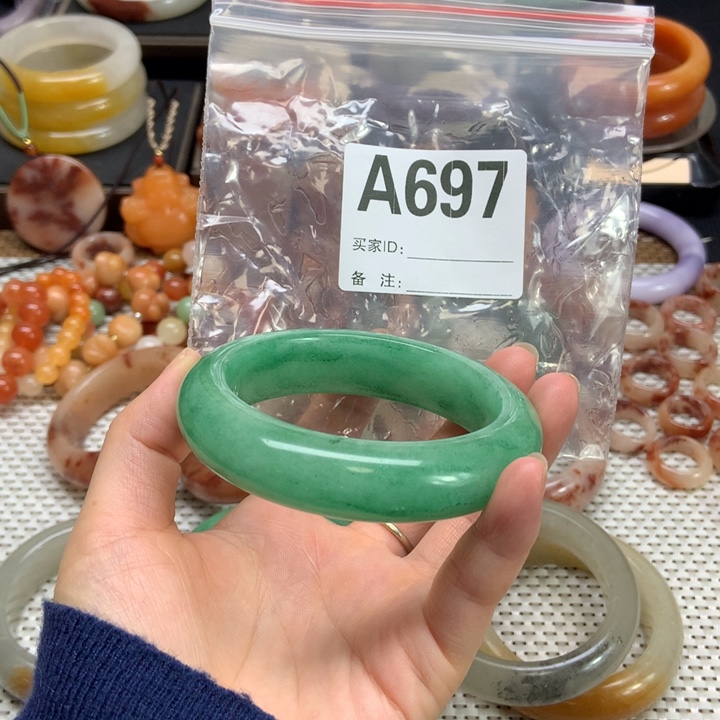 ~***方石英质玉未镶嵌手镯