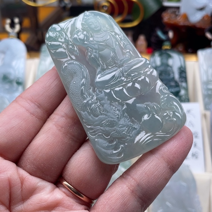 翡翠未镶嵌挂件玉