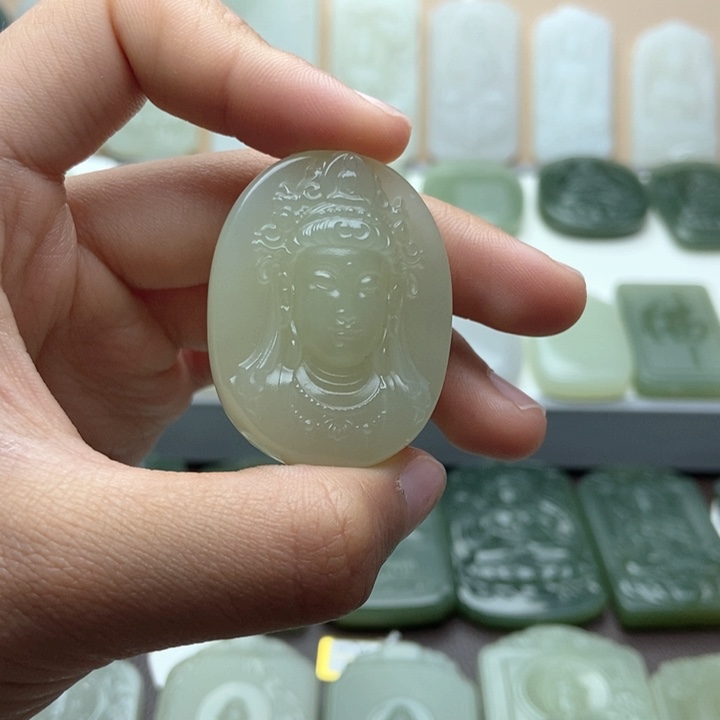 和田玉颈饰未镶嵌