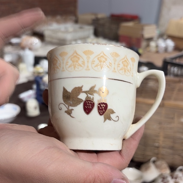 摆件，烧制问题都是正常的32号瑕疵品，口失圆