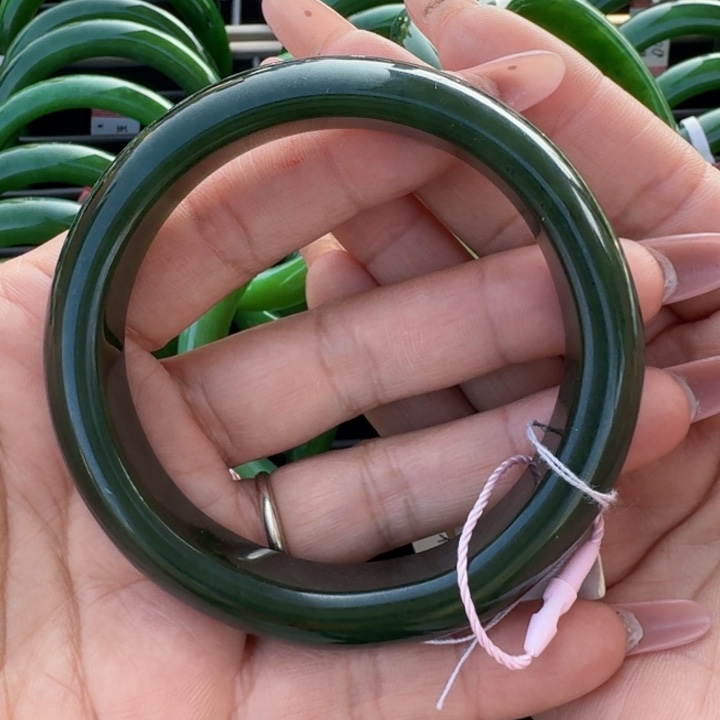 和田玉（碧玉）手镯未镶嵌