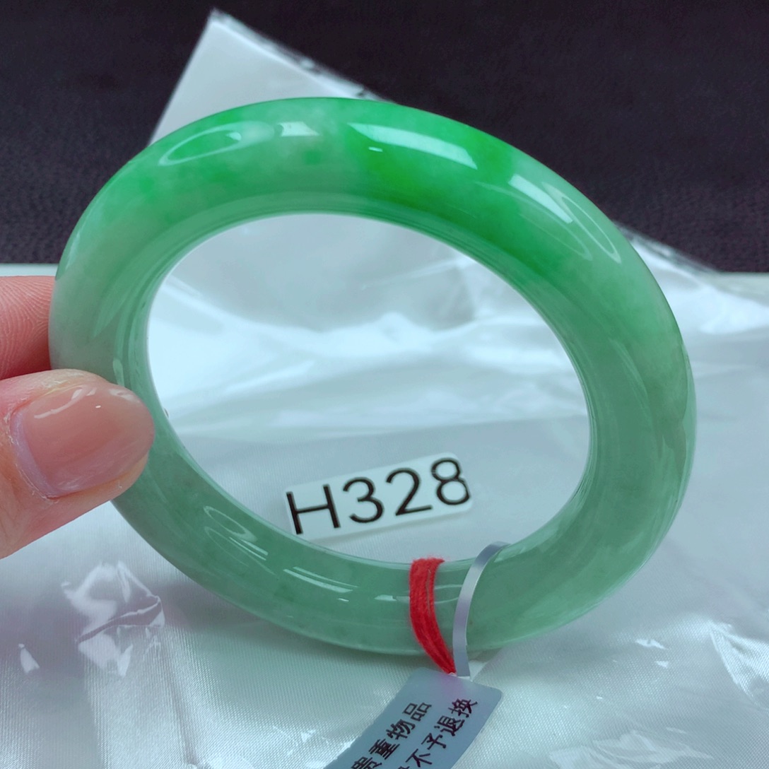 翡翠手镯未镶嵌手镯88