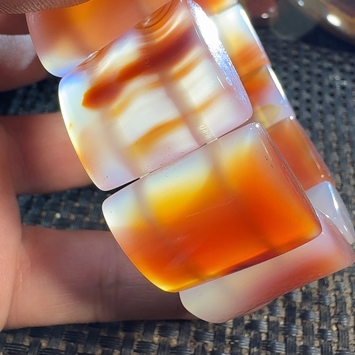 平***哥玛瑙/玉髓未镶嵌颈饰