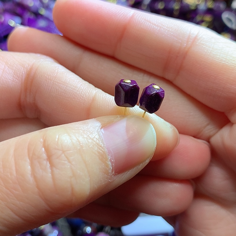 【闪购商品】苏纪石（舒俱来）耳钉18K金镶嵌