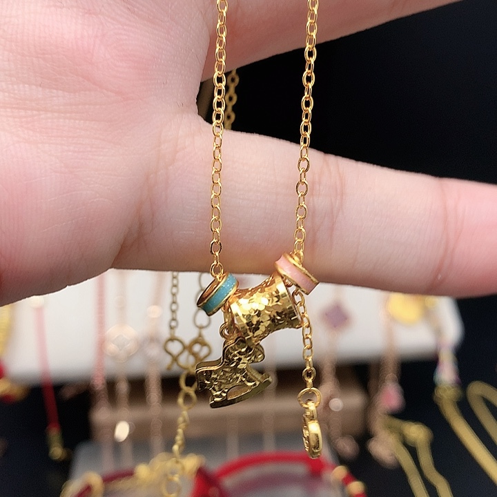 瓷片虎子直播间放炸