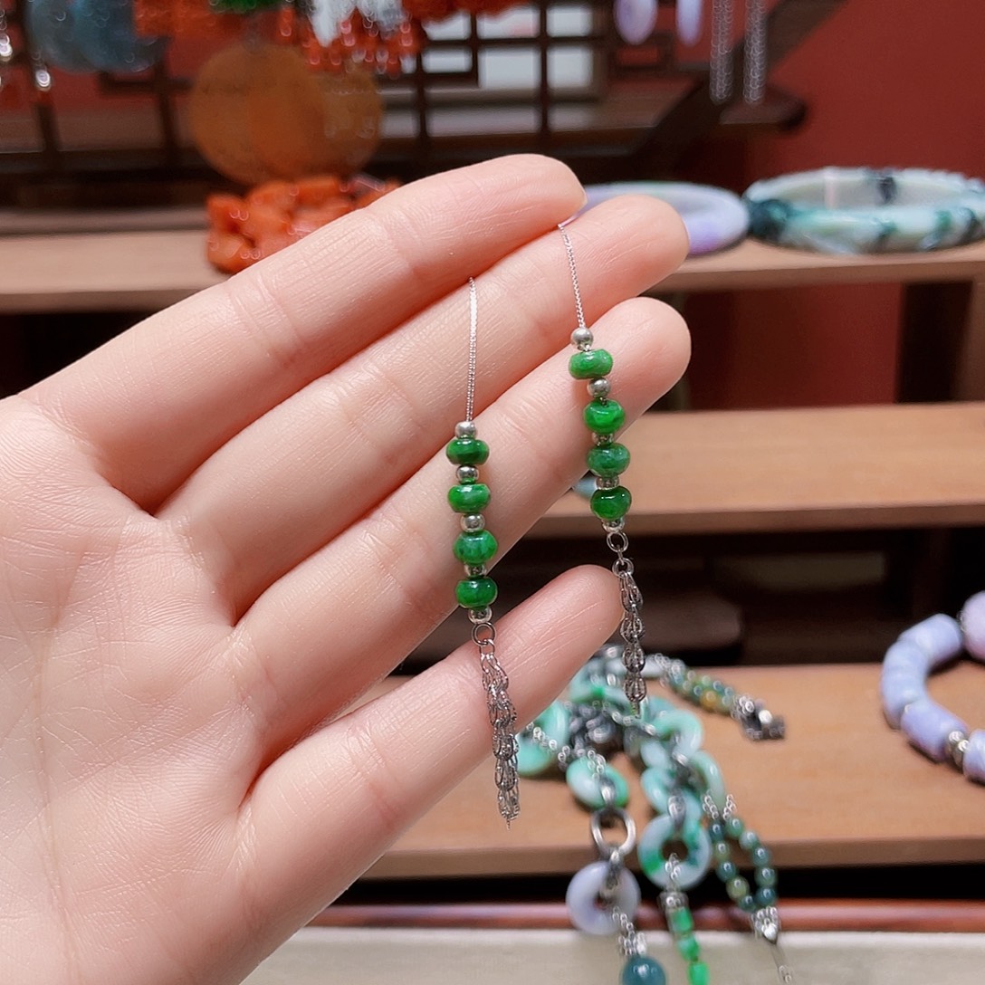 颜***、翡翠未镶嵌耳饰饰品