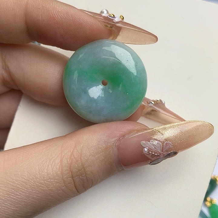 翡翠颈饰未镶嵌5457885544456