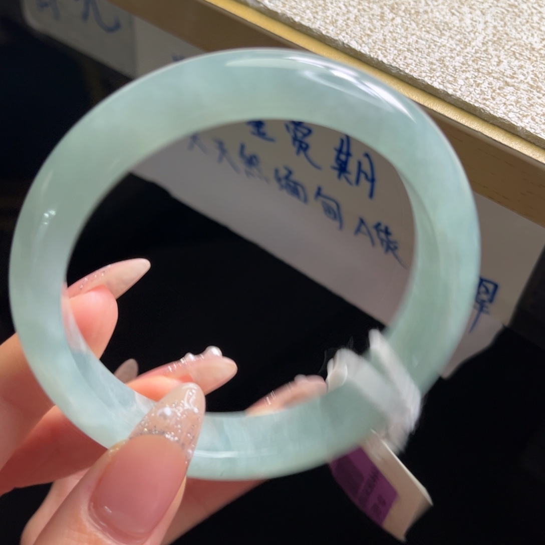 翡翠未镶嵌手镯手镯