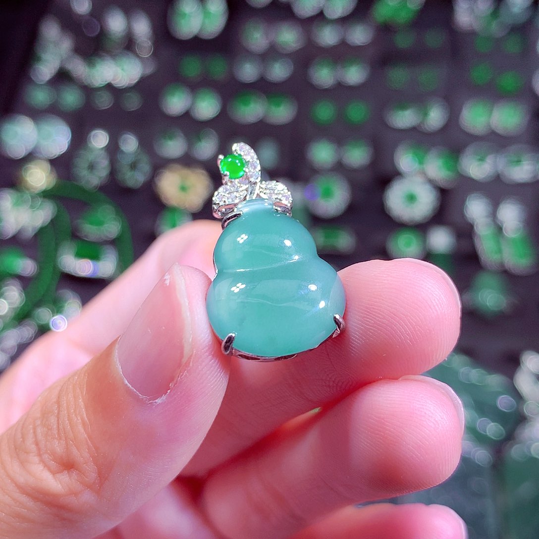 翡翠未镶嵌颈饰天然