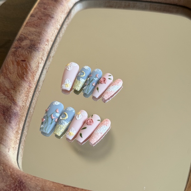“浮雕蓝粉花朵”纯手工穿戴甲定制款月落风格美甲贴可拆卸