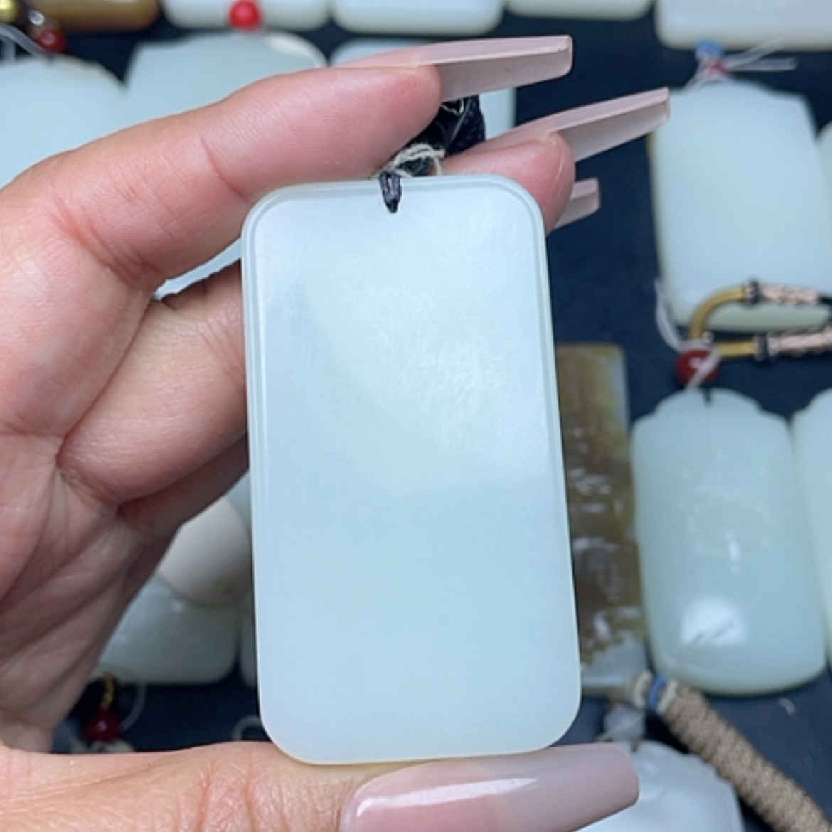 【闪购商品】颈饰未镶嵌和田玉无***?